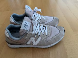 Zapatillas New Balance Beige y Rosa