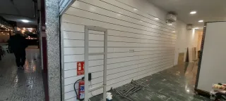 Panel expositor pared