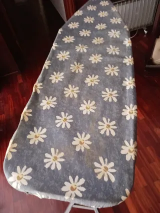Tabla de planchar con estampado floral