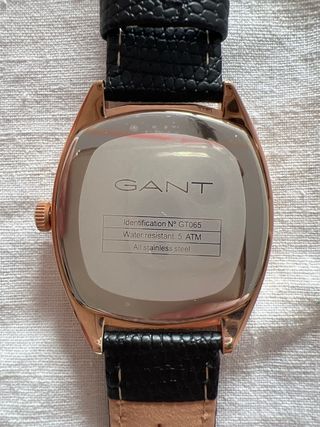 Reloj Gant Negro y Dorado