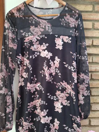 Vestido negro flores rosas manga larga