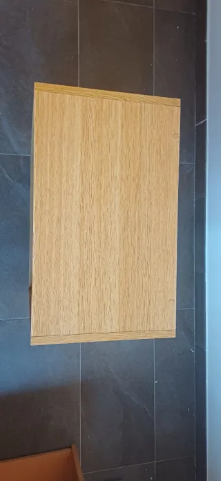 Estantería pequeña de madera