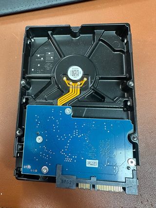 Disco Duro Toshiba HDWT720 2TB #36S89H