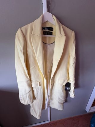 Abrigo amarillo pastel Zara Talla S