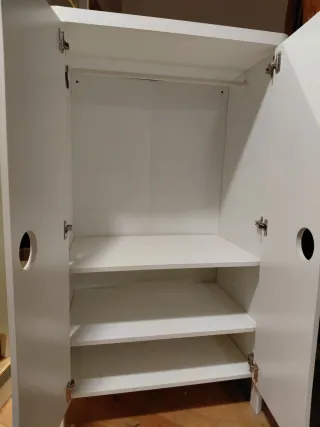 Armario infantil blanco minimalista