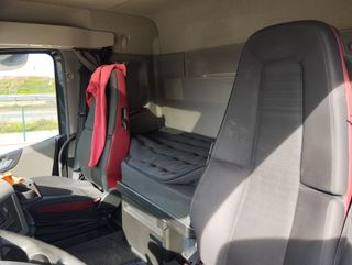 Volvo FH 500-CAMIONES PORTAMAQUINARIAS