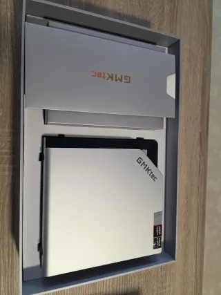 GMKtec EVO-X2 Mini PC Plata