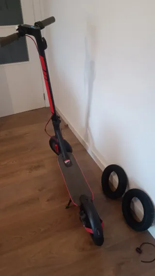 Patinete Eléctrico Xiaomi M365 Negro/Rojo