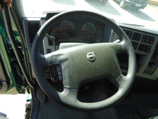 Volvo FL 320-CAMIONES PORTAMAQUINARIAS