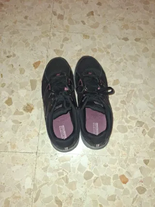 Zapatillas Skechers ORIGINALES Negras y Moradas