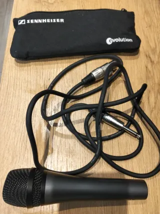 Micrófono Sennheiser Negro con Funda