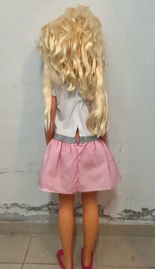 Muñeca Rosaura con vestido rosa