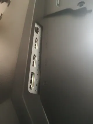 Monitores AOC y LG Negros