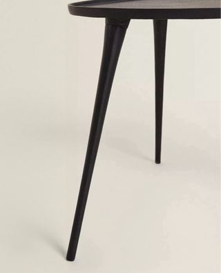 Mesa auxiliar Zara Home metálica negra