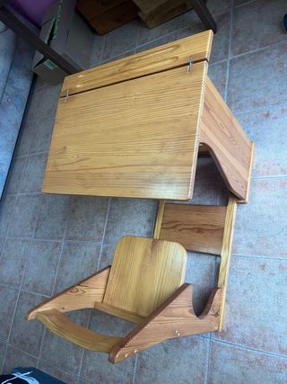 Escritorio infantil de madera
