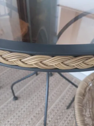 Conjunto mesa redonda y sillas exterior