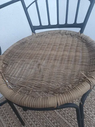 Conjunto mesa redonda y sillas exterior