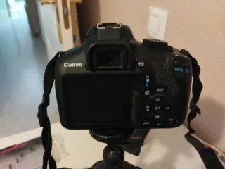 Cámara Canon EOS Rebel T6 + Accesorios Varios