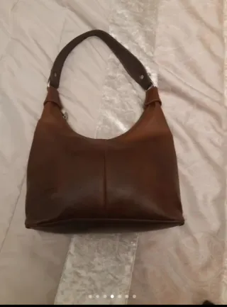 Bolso de piel marrón