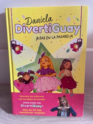 ¡Risas en la pasarela! (Daniela DivertiGuay 3)