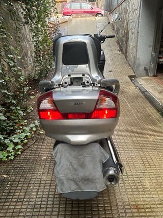 Suzuki Burgman 400 Plata