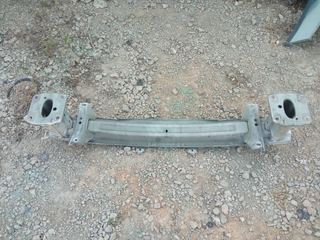 REFUERZO PARAGOLPES DELANTERO MAZDA 3 LIM. () 2.0