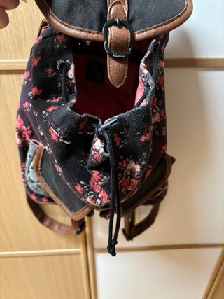 Mochila Lois Mujer Flores Negra Rosa