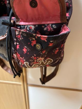 Mochila Lois Mujer Flores Negra Rosa