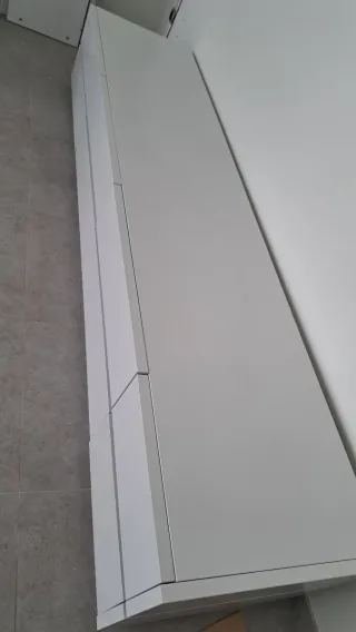 Mueble TV blanco madera cajones