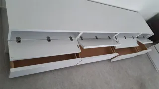 Mueble TV blanco madera cajones