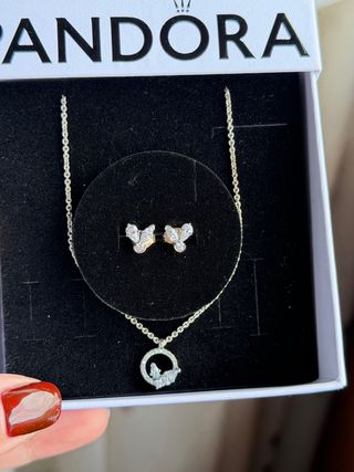 Conjunto Pandora Pendientes y Colgante Mariposa