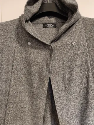Cardigan Lungo con Cappuccio Bershka Taglia M