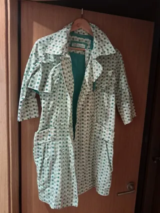 Gabardina-vestido estampado