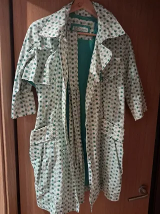 Gabardina-vestido estampado