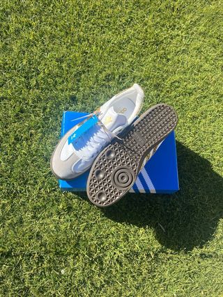 Adidas Samba Blancas y Doradas Talla 38