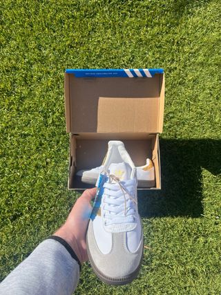 Adidas Samba Blancas y Doradas Talla 38