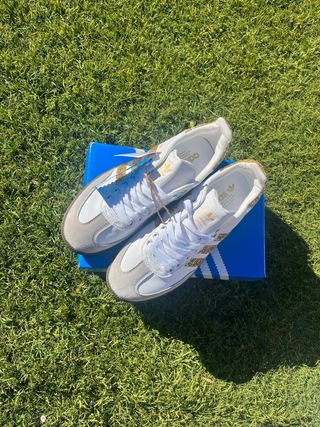 Adidas Samba Blancas y Doradas Talla 38