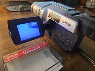 Videocámara Sony Digital8 TRV245E