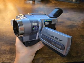 Videocámara Sony Digital8 TRV245E