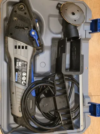 Sierra Dremel DSM20 con accesorios