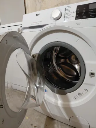 Lavadora y Lavavajillas AEG