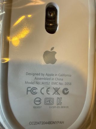 Ratón Apple Mouse A1152 nuevo con cable