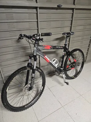 Bicicleta montaña 26" Merida.  Talla L 1.70 a 1.80
