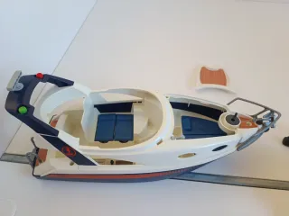 Yate de lujo Playmobil con figuras