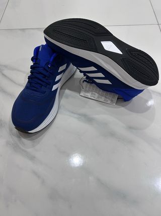 Zapatillas Adidas Azul y Blanco