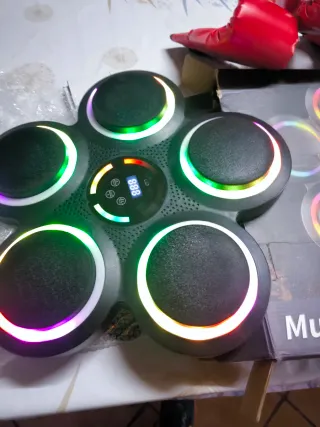 Diana de boxeo con guantes