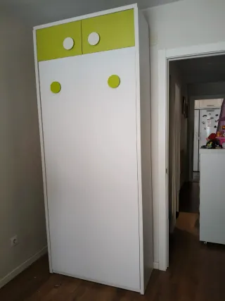 Cama Abatible Vertical Blanca y Verde