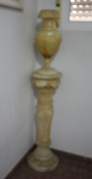 Columna de Alabastro con Posibilidad de Luz