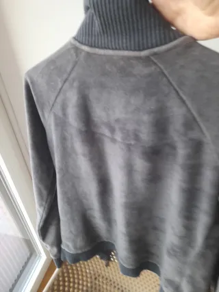 Sudadera terciopelo cremallera gris