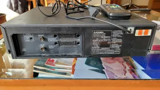 Reproductor VHS Mitsubishi (para piezas).